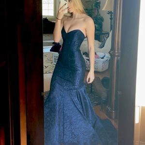 Navy blue sleeveless prom dress